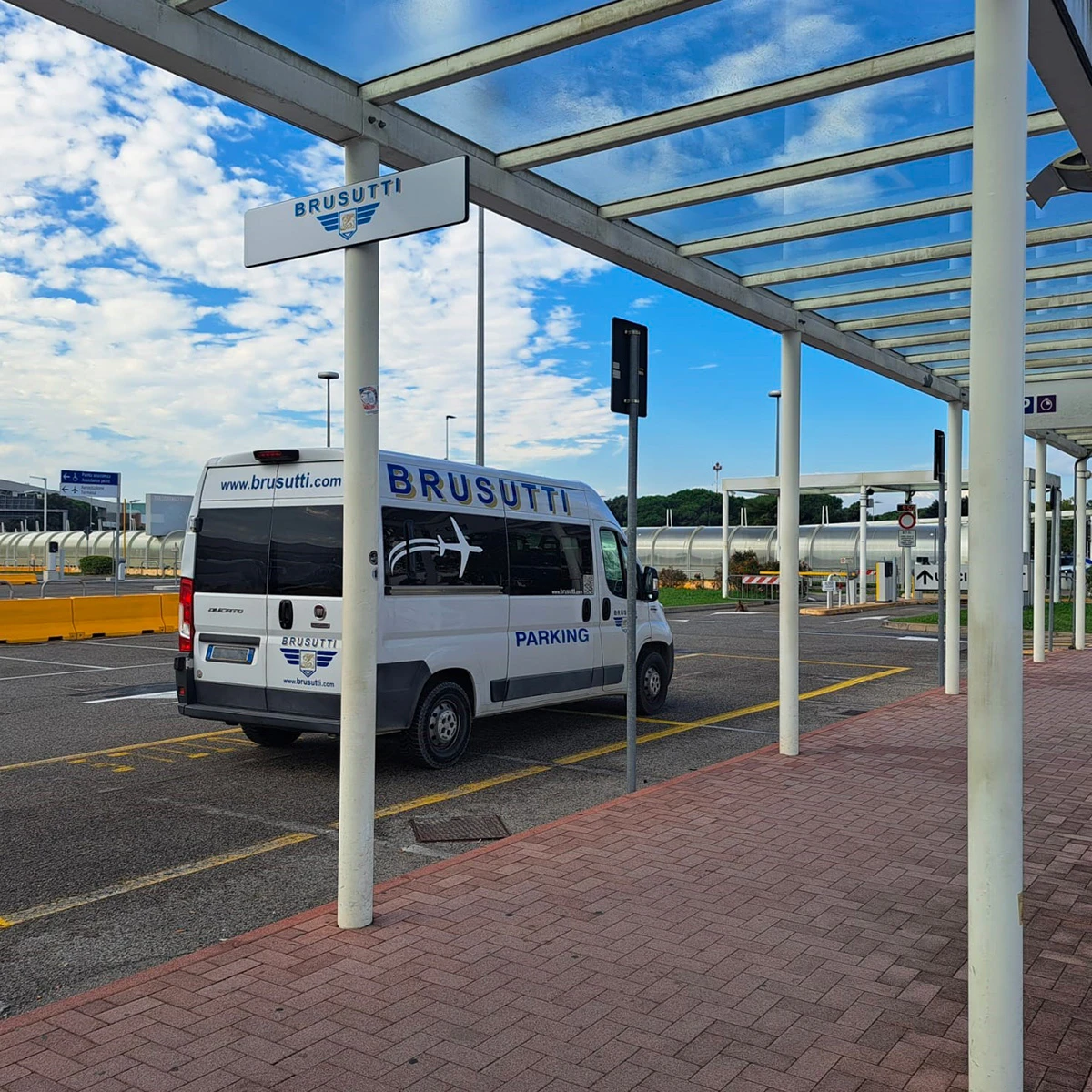 Bus Brusutti shuttle parcheggio