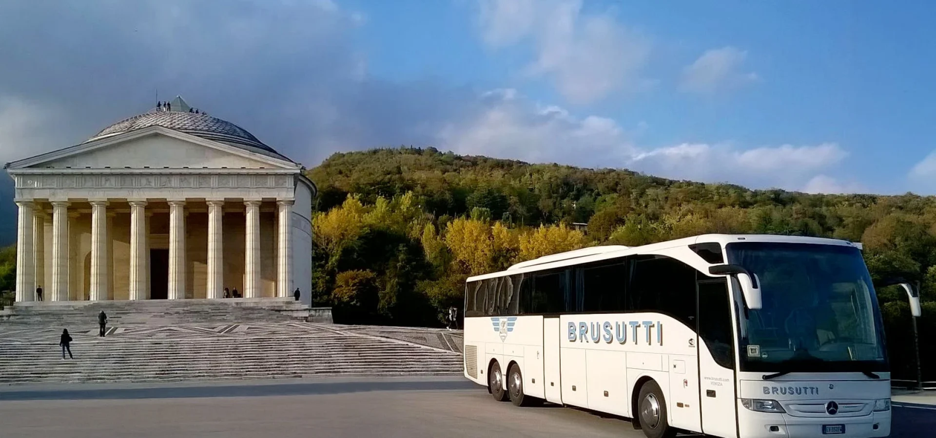 Brusutti bus colonnato